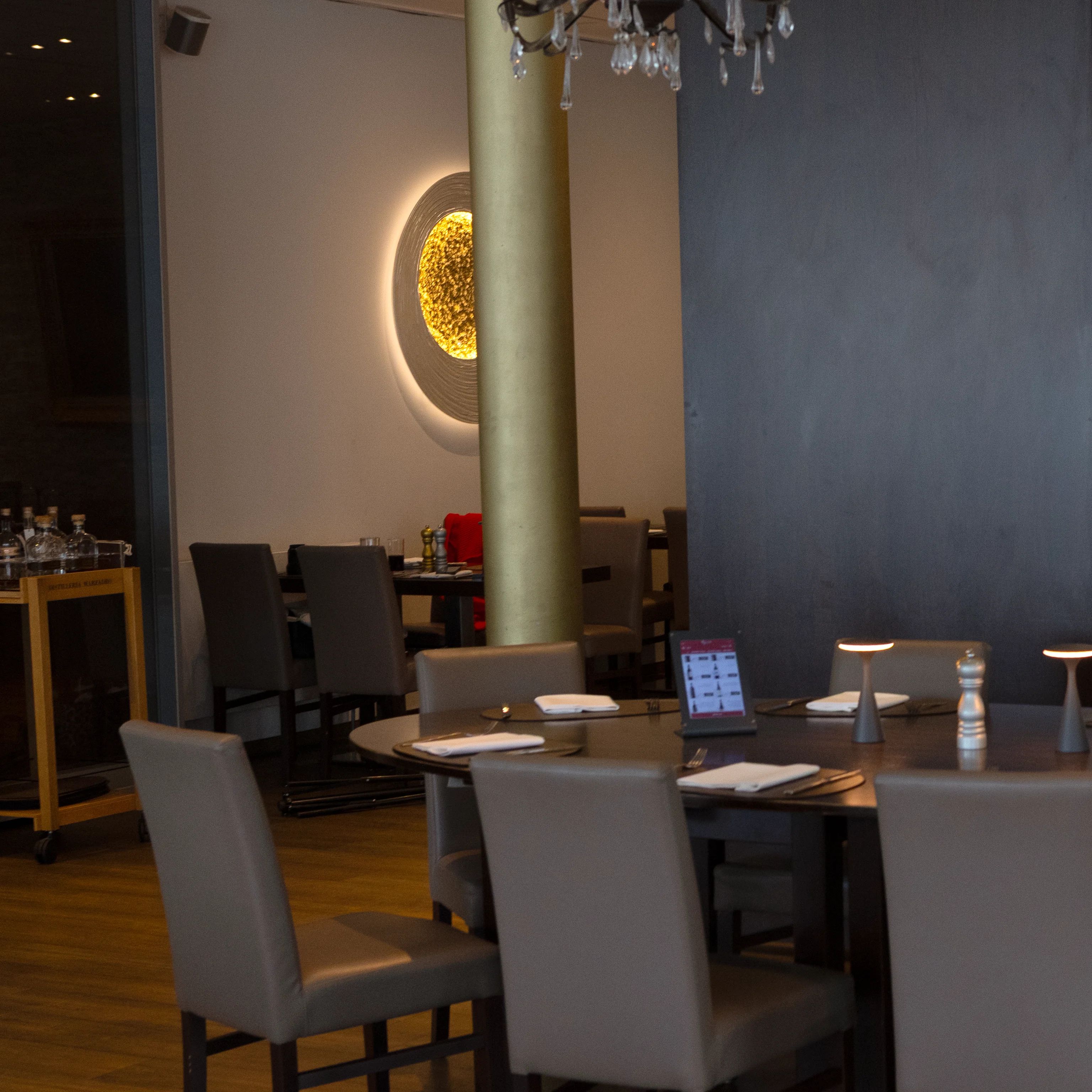 Restaurant isabella gedeckter tisch im restaurant